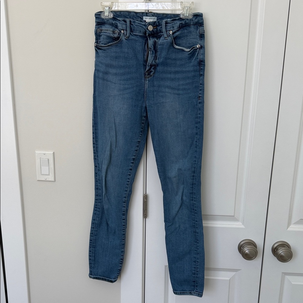 Good American Women's Skinny Jeans in Medium Wash Blue